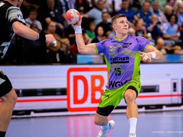 player-tvb-stuttgart-with-trikot-from-studiokurbos