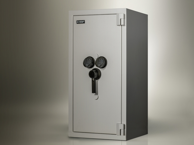 Overall-view-of-the-beige-Hartmann-safe-design-by-studiokurbos-with-beige-background