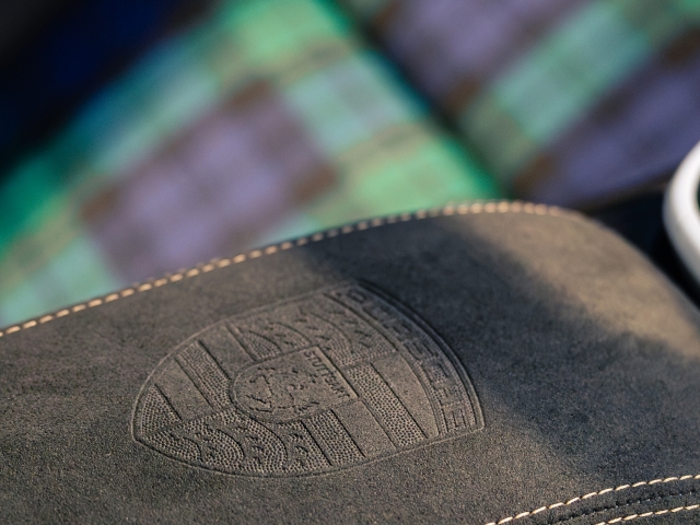 Close-up material-Porsche-Dakar-with-Logo-from-Porsche