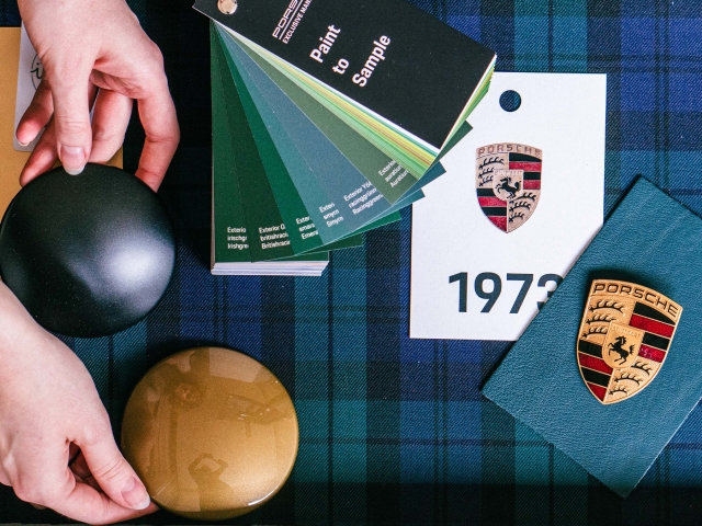 Colour-concept-Porsche-Dakar-blue-green-gold